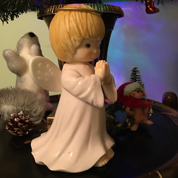 Winking angel - Picture 5 of 7